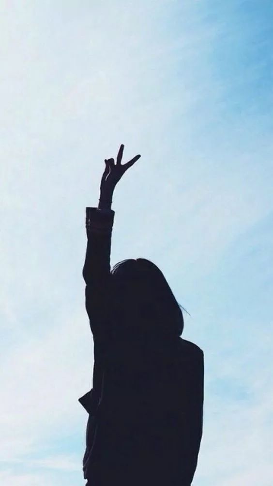七言：人们嘲笑的不是你的梦想，而是